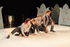 Szenenfoto aus "DER WEISSE WOLF" Andrea Lucas, Leonhard Huhn, Henning Jung und Arthur Schopa